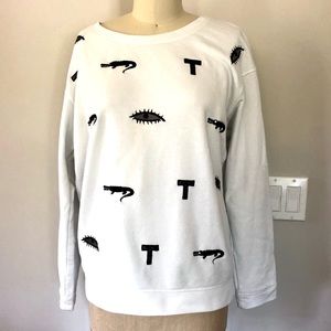 3/$25 Embroidered sweatshirt